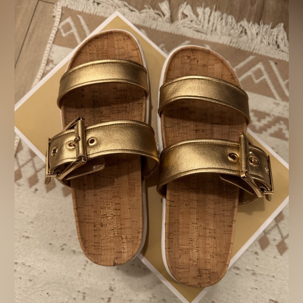 Michael Kors Colby slides Gold Buckle Strap Sandals size 8 - Picture 2 of 4